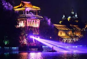【重磅】今晚，國際光影藝術(shù)節(jié)點燈儀式在天鵝湖濕地公園舉行！