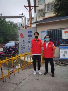 市文旅集團一線戰(zhàn)“疫”之：“帥飛了”組合秒變“救火勇士”，“暖心”大白全心全意為居民服務(wù)